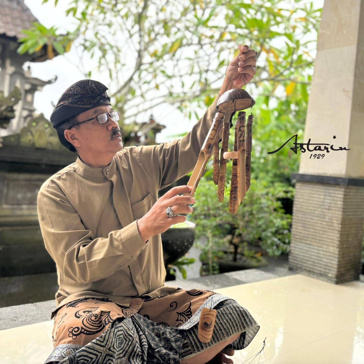 ASTARIN Bamboo Wind Chimes for Outside,Handcrafted Wooden Wind Chimes for Outside with Coconut Crown, Floral Burned Design Bamboo Windchimes for Garden,Yard,Home(35 Inch)